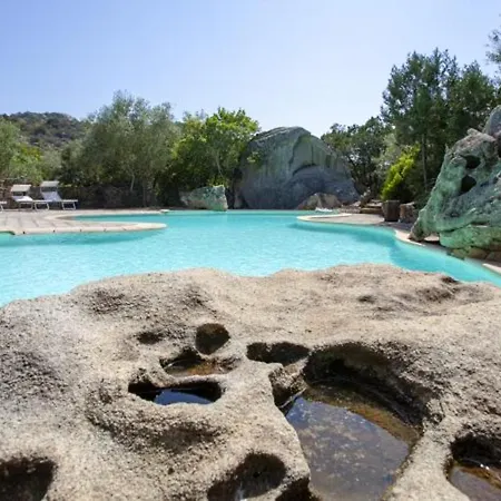 Сasa de vacaciones Charming House Near With Shared Pool Porto Rotondo