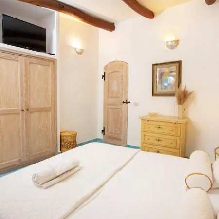 Charming House Near With Shared Pool Porto Rotondo