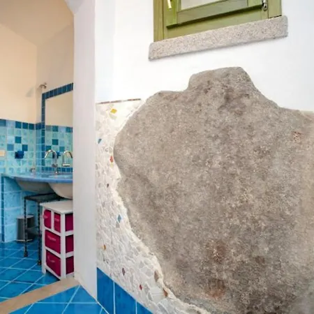Сasa de vacaciones Charming House Near With Shared Pool