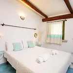 Nyaraló Charming House Near With Shared Pool Porto Rotondo