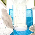 Charming House Near With Shared Pool
