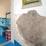Nyaraló Charming House Near With Shared Pool