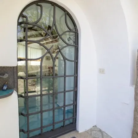 Charming House Near With Shared Pool Porto Rotondo
