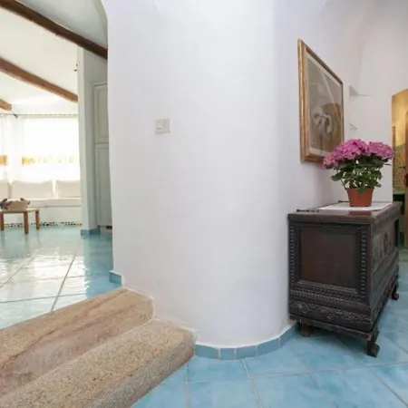 Charming House Near With Shared Pool Dom wakacyjny Porto Rotondo