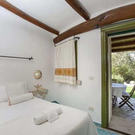 Dom wakacyjny Charming House Near With Shared Pool