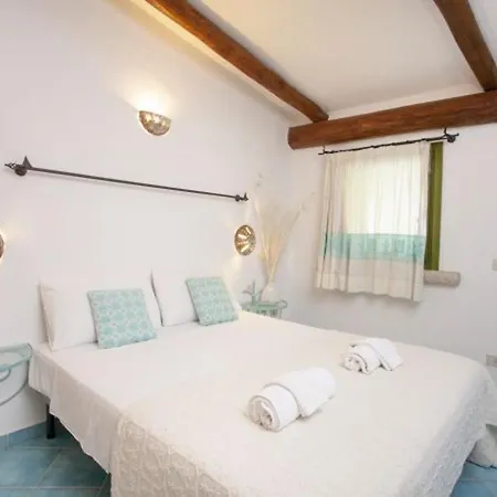 Charming House Near With Shared Pool Dom wakacyjny