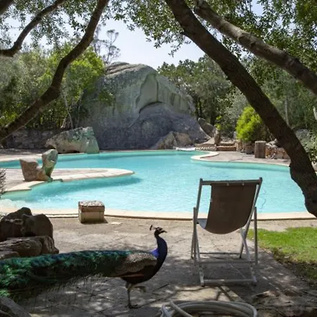 Charming House Near With Shared Pool Dom wakacyjny