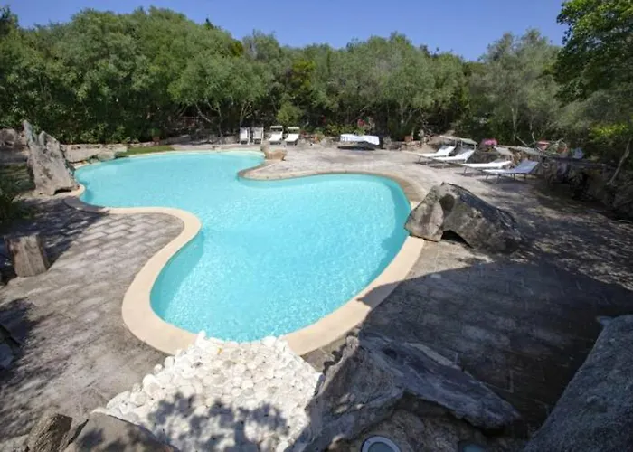 Vakantiehuis Charming House Near With Shared Pool *