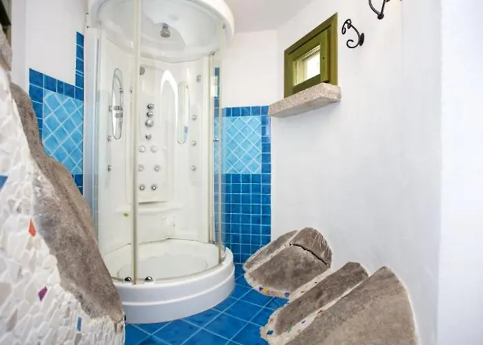 Charming House Near With Shared Pool Vakantiehuis