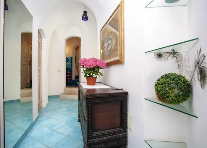 Vakantiehuis Charming House Near With Shared Pool *