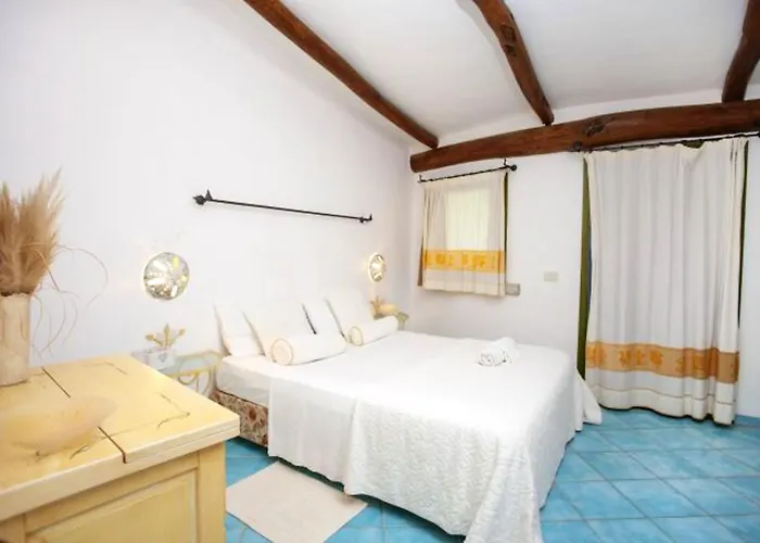 Charming House Near With Shared Pool Vakantiehuis